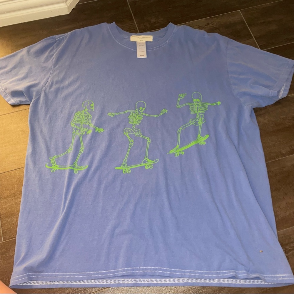 Urban outfitters t shirt